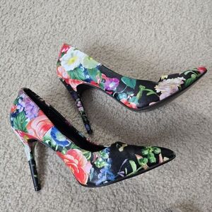Chinese Laundry Floral Stiletto Heels Size 8 🌸 Statement Pumps